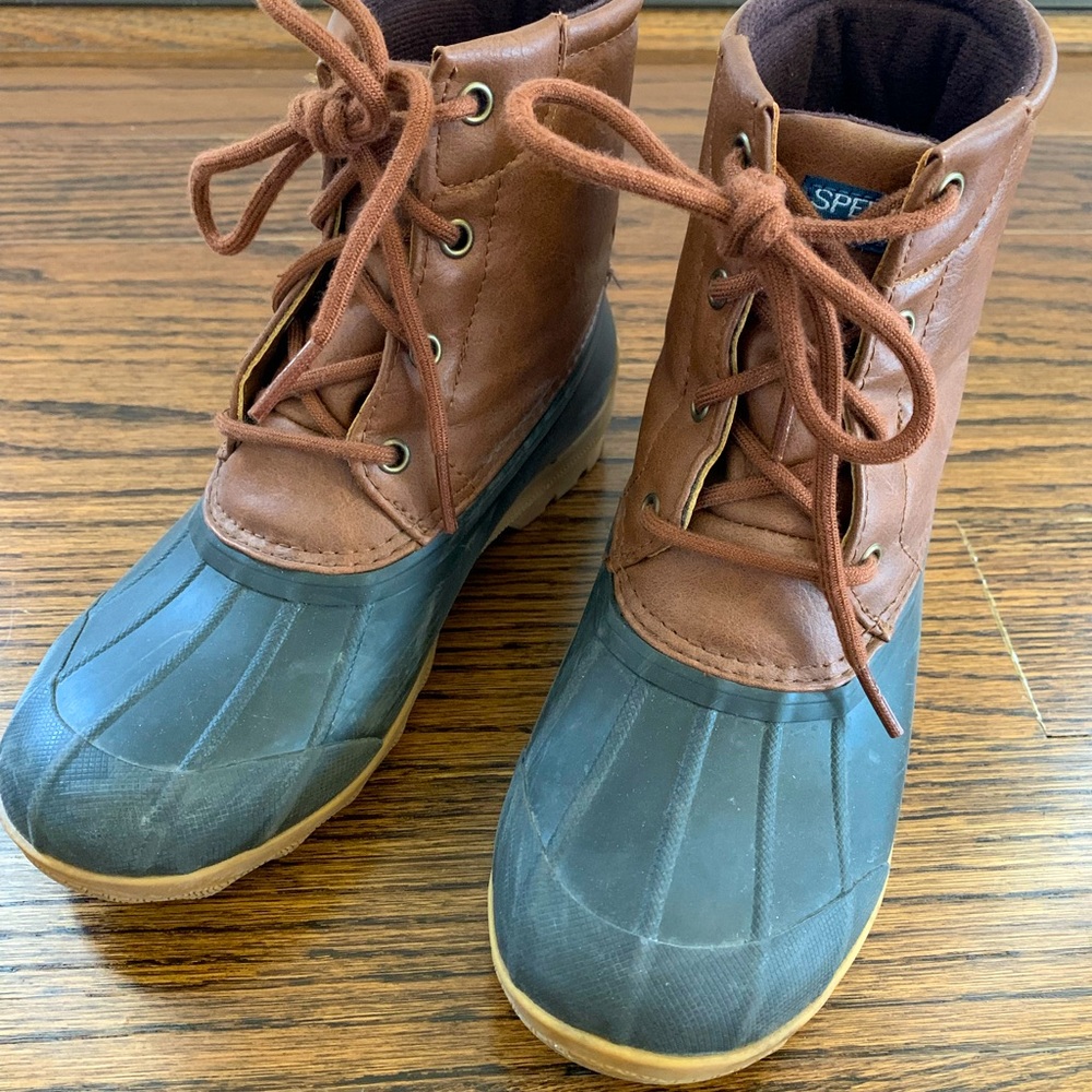 Sperry Kids Boots in Brown and Black